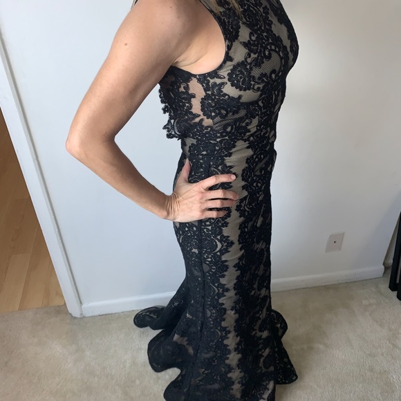 Alice + Olivia Lace Long gown - Picture 6 of 6